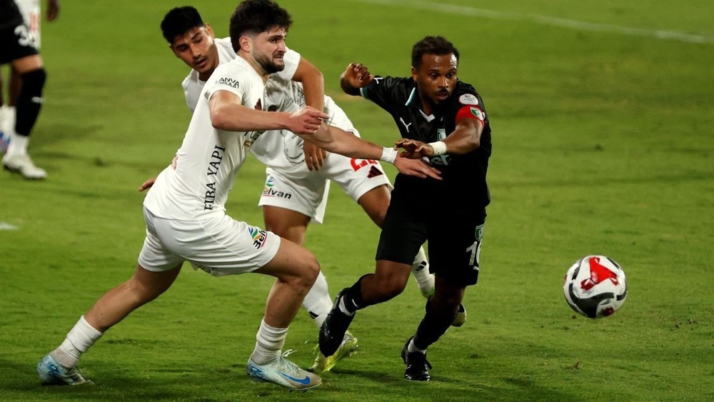 nhan-dinh-soi-keo-amed-vs-vanspor-luc-00h00-ngay-24-2-2026-1